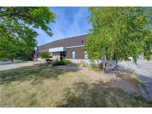 136 Dearborn Place, Waterloo, ON 