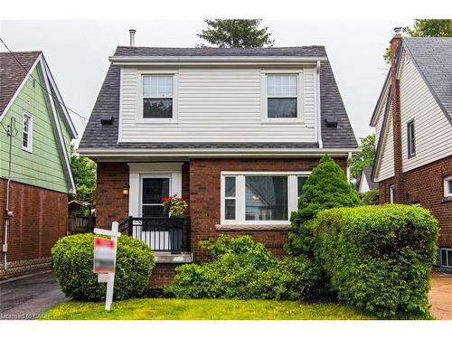 19 Gilmour Place, Hamilton, ON - Outdoor