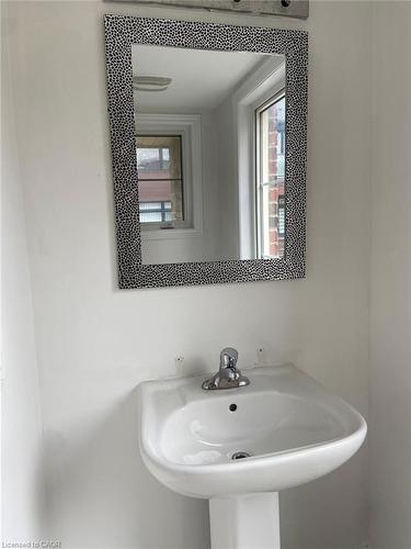 44-200 Veterans Drive, Brampton, ON - Indoor Photo Showing Bathroom