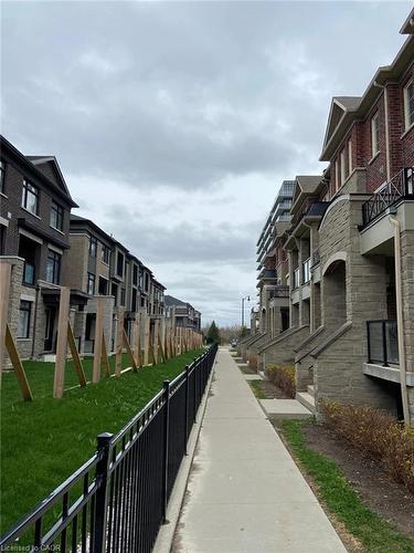 44-200 Veterans Drive, Brampton, ON - Outdoor With Balcony