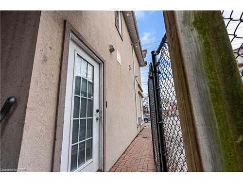 10 Main Street, Mississauga, ON 