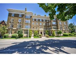 LL2-86 Herkimer Street  Hamilton, ON L8P 2G7