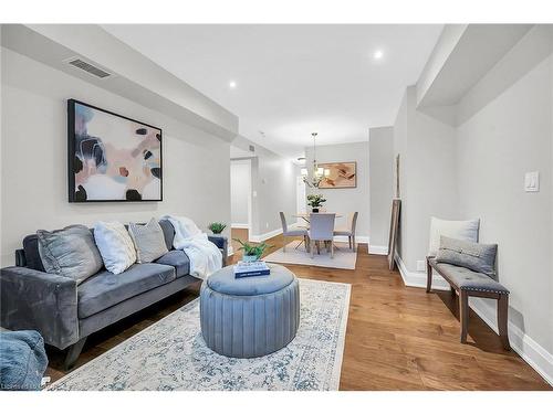 Ll2-86 Herkimer Street, Hamilton, ON - Indoor Photo Showing Living Room