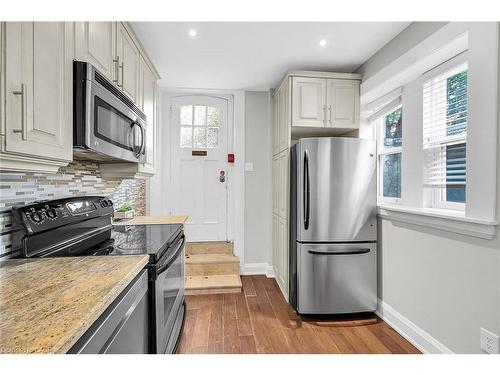 Ll2-86 Herkimer Street, Hamilton, ON - Indoor Photo Showing Kitchen With Stainless Steel Kitchen