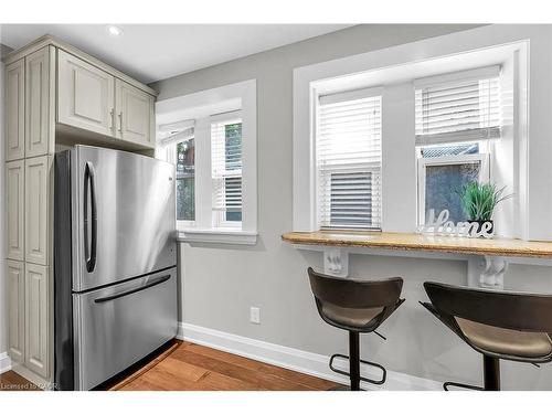 Ll2-86 Herkimer Street, Hamilton, ON - Indoor Photo Showing Kitchen