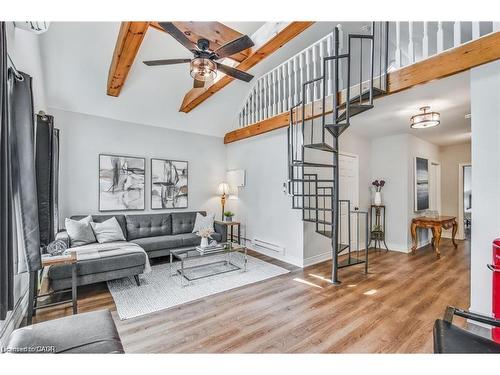 118 Queen Street S, Hamilton, ON - Indoor Photo Showing Living Room