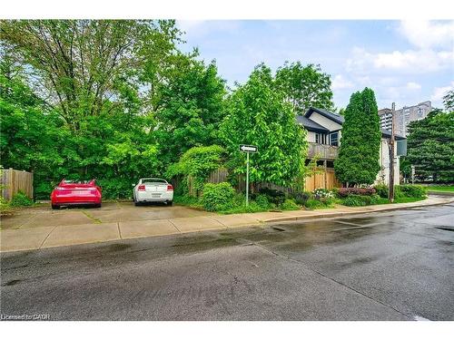 118 Queen Street S, Hamilton, ON - Outdoor