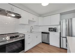 1004-2301 Derry Road W Mississauga, ON L5N 2R4