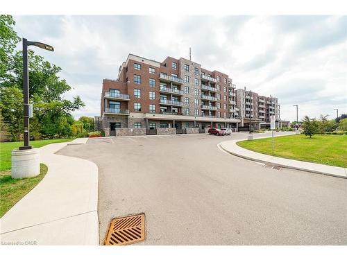 206-3290 New Street, Burlington, ON - Outdoor With Facade