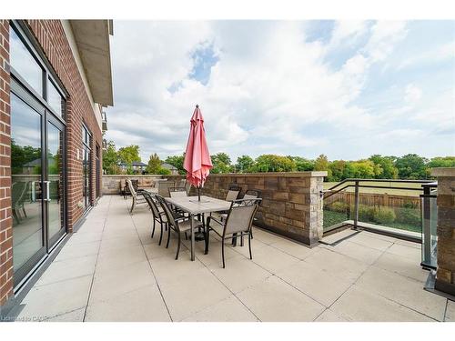206-3290 New Street, Burlington, ON - Outdoor With Exterior