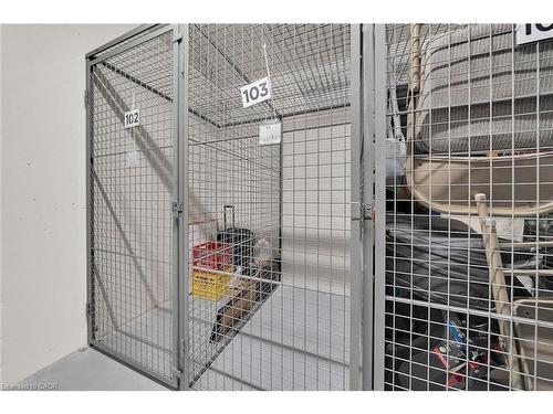 206-3290 New Street, Burlington, ON - Indoor