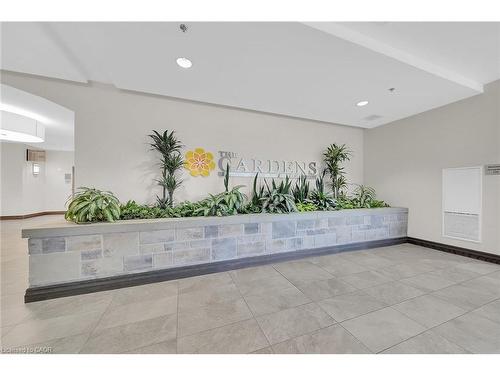 206-3290 New Street, Burlington, ON - Indoor Photo Showing Other Room