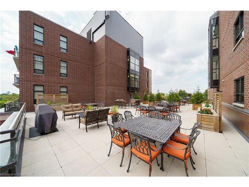 206-3290 New Street, Burlington, ON - Outdoor With Exterior