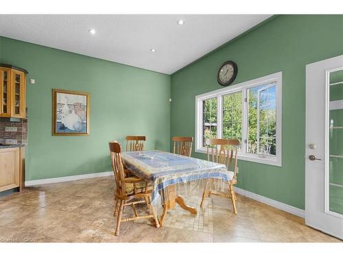 1945 Abingdon Road, West Lincoln, ON - Indoor Photo Showing Dining Room
