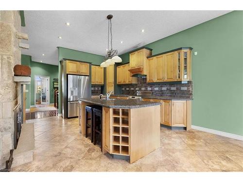 1945 Abingdon Road, West Lincoln, ON - Indoor Photo Showing Kitchen With Upgraded Kitchen