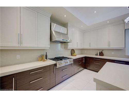705 Meadowsweet Avenue, Waterloo, ON - Indoor Photo Showing Kitchen With Upgraded Kitchen