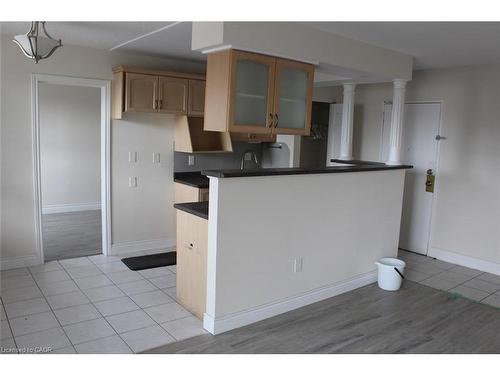 204-851 Queenston Road, Hamilton, ON - Indoor Photo Showing Kitchen