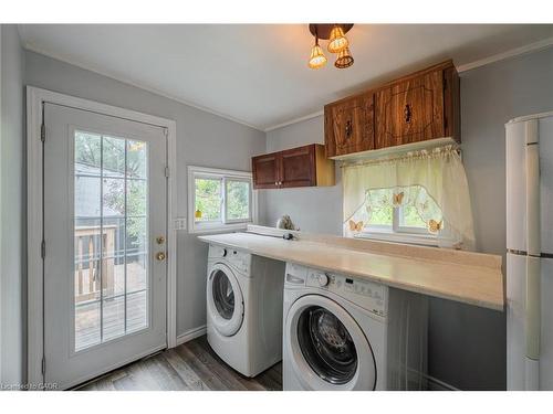 5 Dalhousie Avenue, Hamilton, ON - Indoor Photo Showing Laundry Room