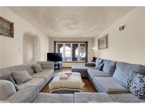 45 Juniper Drive, Stoney Creek, ON - Indoor Photo Showing Living Room