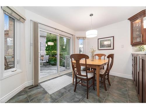 1423 Ravensmoor Crescent, Mississauga, ON - Indoor Photo Showing Dining Room