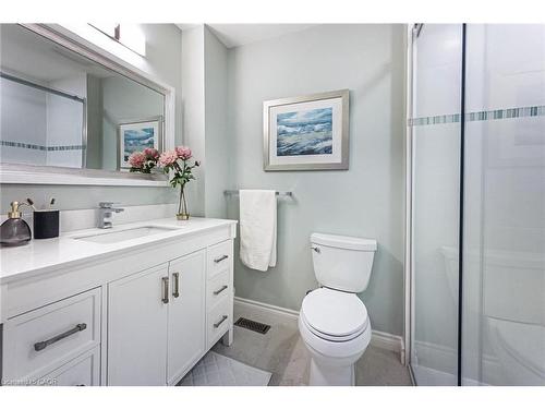 1423 Ravensmoor Crescent, Mississauga, ON - Indoor Photo Showing Bathroom