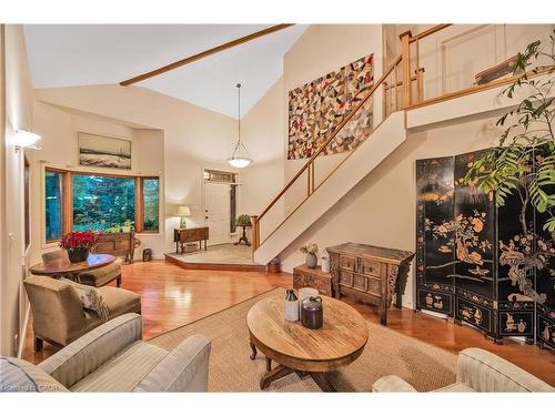 94 Highway 8, Flamborough, ON - Indoor Photo Showing Living Room