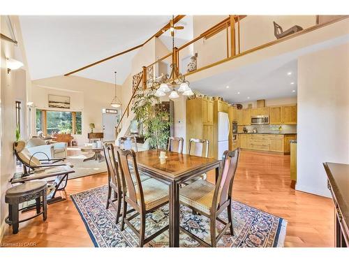 94 Highway 8, Flamborough, ON - Indoor Photo Showing Dining Room