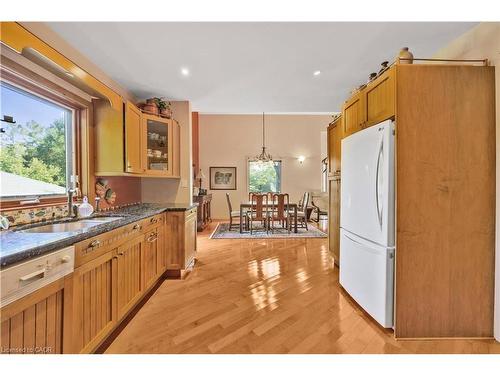 94 Highway 8, Flamborough, ON - Indoor Photo Showing Kitchen