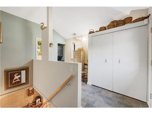 94 Highway 8, Flamborough, ON - Indoor Photo Showing Other Room