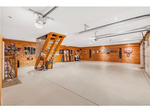 94 Highway 8, Flamborough, ON - Indoor Photo Showing Garage