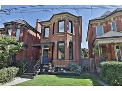 48 Pearl Street N Hamilton, ON L8R 2Y8