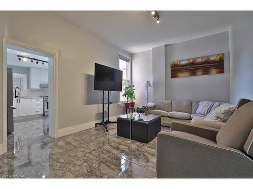48 Pearl Street N, Hamilton, ON - Indoor Photo Showing Living Room