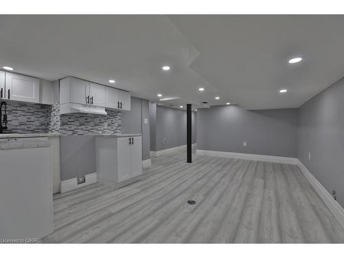 48 Pearl Street N, Hamilton, ON - Indoor