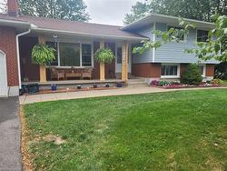 54 Valley Road  St. Catharines, ON L2S 1Y6