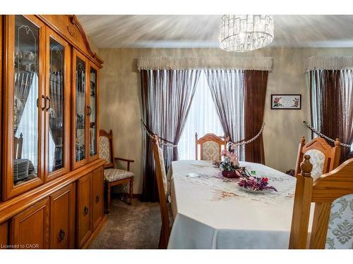 23 Fonthill Road, Hamilton, ON - Indoor Photo Showing Dining Room