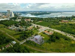 5618 Mcleod Road  Niagara Falls, ON L2G 3E4