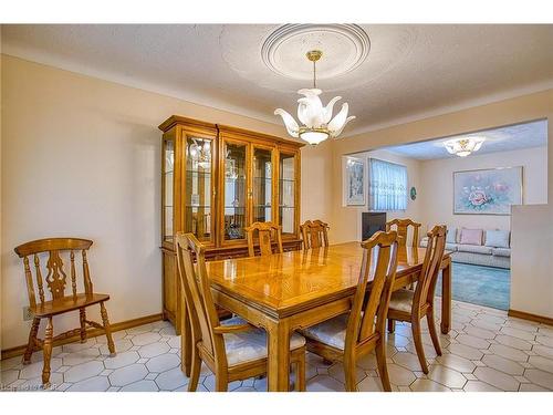 633 Rosseau Road, Hamilton, ON - Indoor Photo Showing Dining Room
