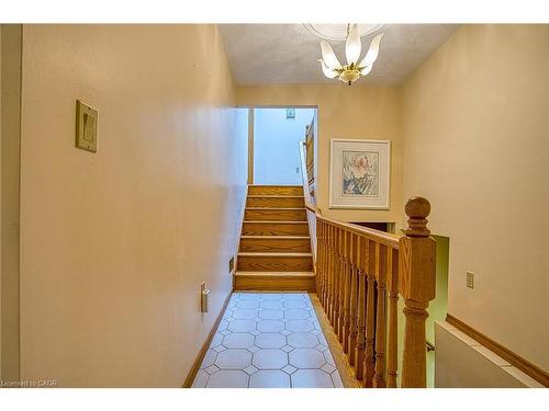 633 Rosseau Road, Hamilton, ON - Indoor Photo Showing Other Room