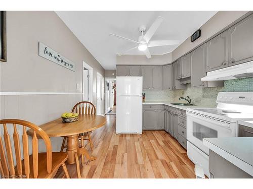 244 Cope Street, Hamilton, ON - Indoor Photo Showing Kitchen