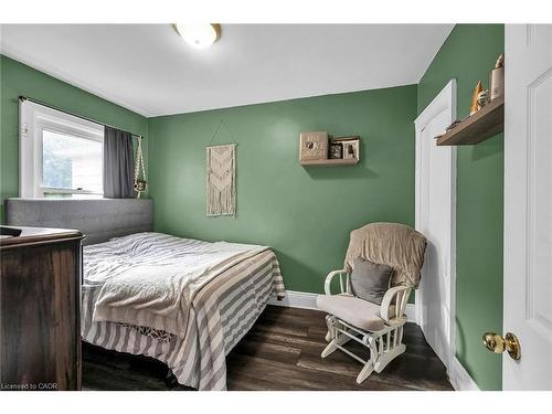244 Cope Street, Hamilton, ON - Indoor Photo Showing Bedroom