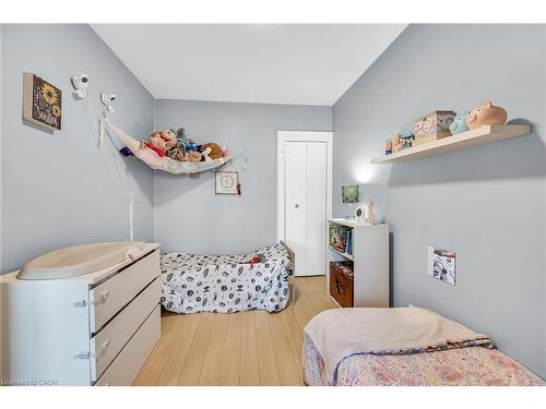 244 Cope Street, Hamilton, ON - Indoor Photo Showing Bedroom