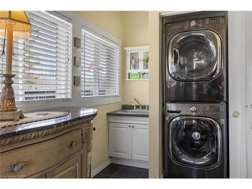 11011 Guelph Line, Milton, ON - Indoor Photo Showing Laundry Room