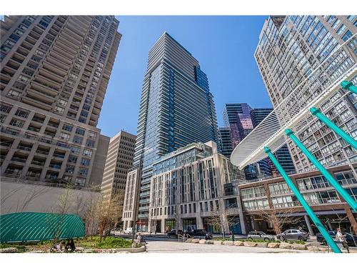1809-955 Bay Street  Toronto, ON M5S 0C6