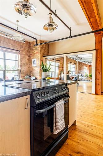 44-36 Margaret Street, Hamilton, ON - Indoor Photo Showing Kitchen