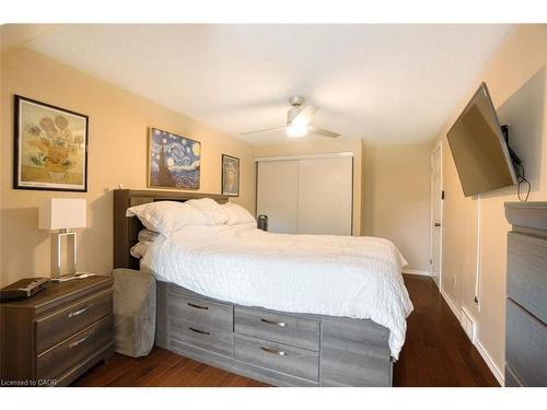 135 Eastforest Trail, Kitchener, ON - Indoor Photo Showing Bedroom