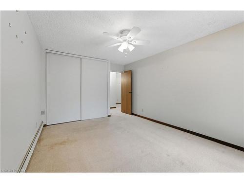 305-400 Champlain Boulevard, Cambridge, ON - Indoor Photo Showing Other Room
