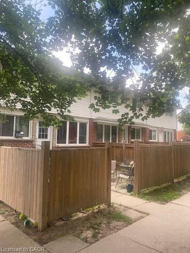 58 Hazelglen Drive  Kitchener, ON N2M 2E3