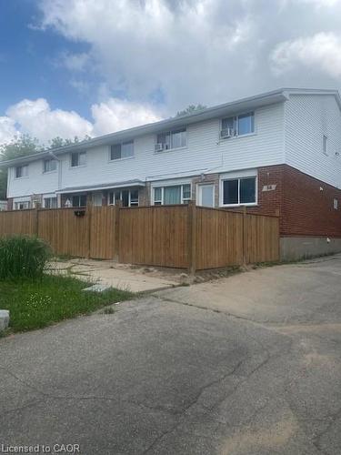 58 Hazelglen Drive, Kitchener, ON 