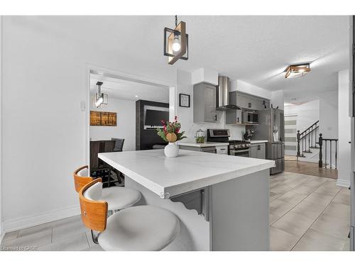 19 Marl Meadow Drive, Kitchener, ON - Indoor Photo Showing Kitchen