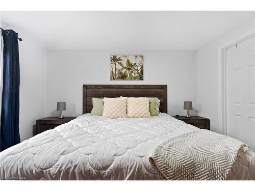 19 Marl Meadow Drive, Kitchener, ON - Indoor Photo Showing Bedroom